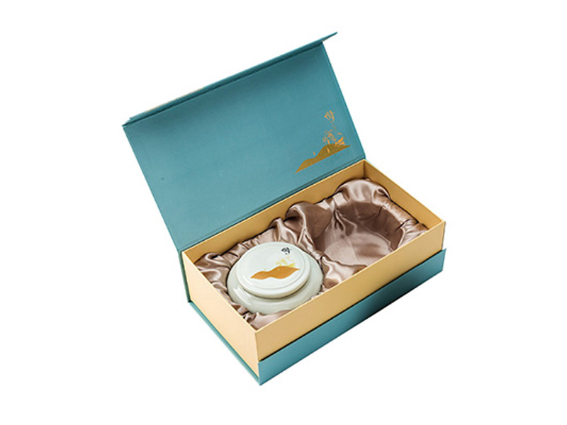 Custom Magnetic Gift Boxes