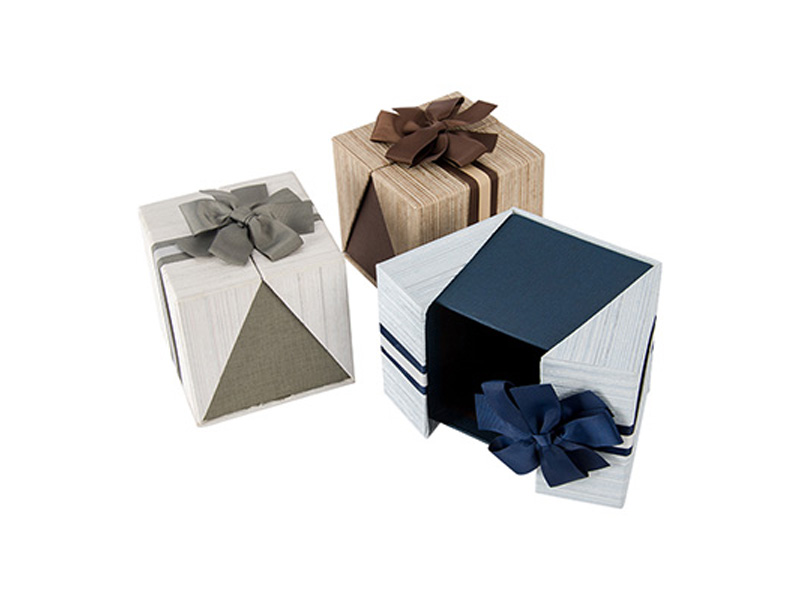 Custom Magnetic Gift Boxes